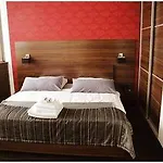 Tempus Club Garni Hotel