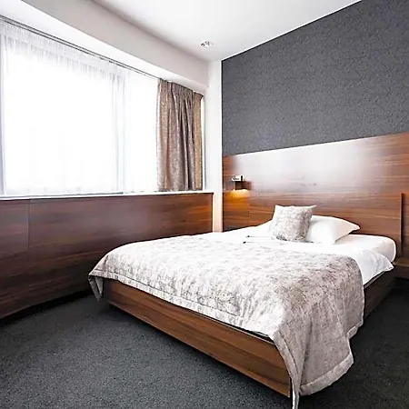 Tempus Club Garni Hotel Pressburg