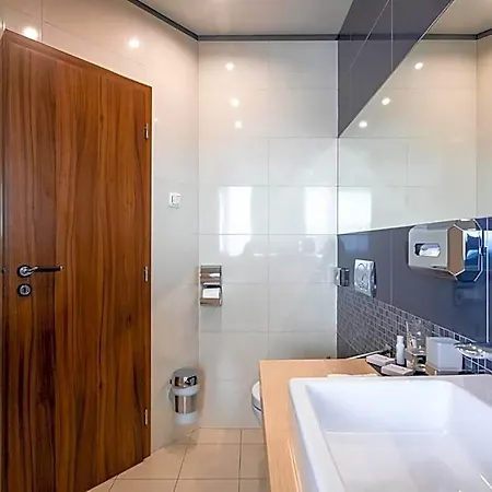 Hotel Tempus Club Garni Pressburg