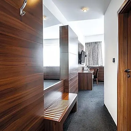 Tempus Club Garni Hotel 3*