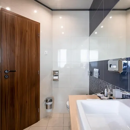 Tempus Club Garni Hotel