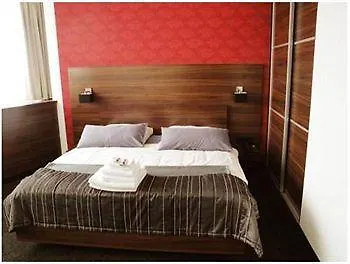 Tempus Club Garni Hotel